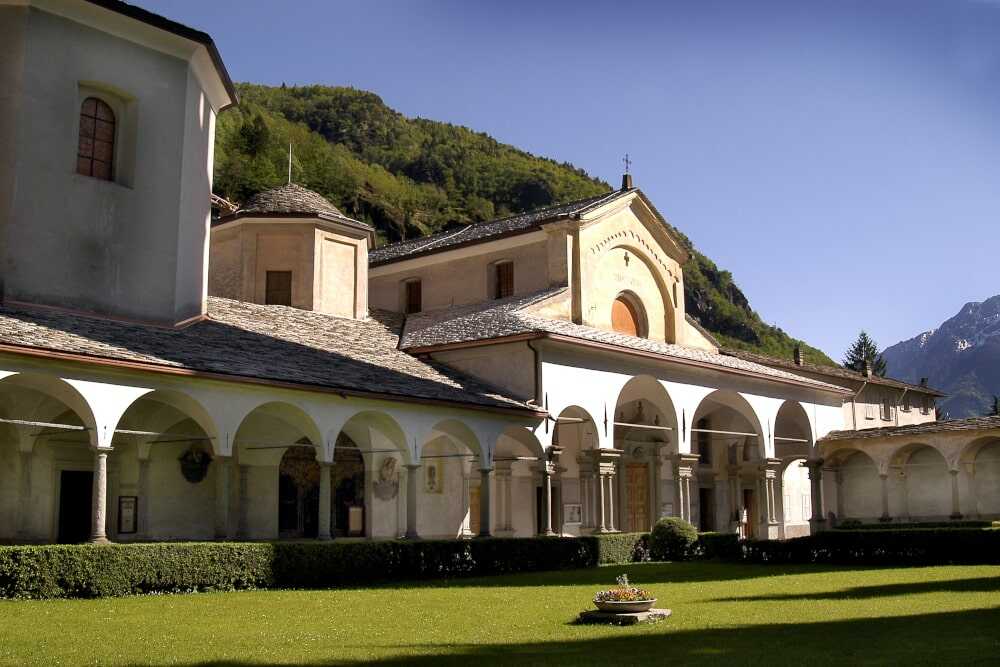 Die Stiftskirche von S. Lorenzo beherbergt das Museum des Schatzes