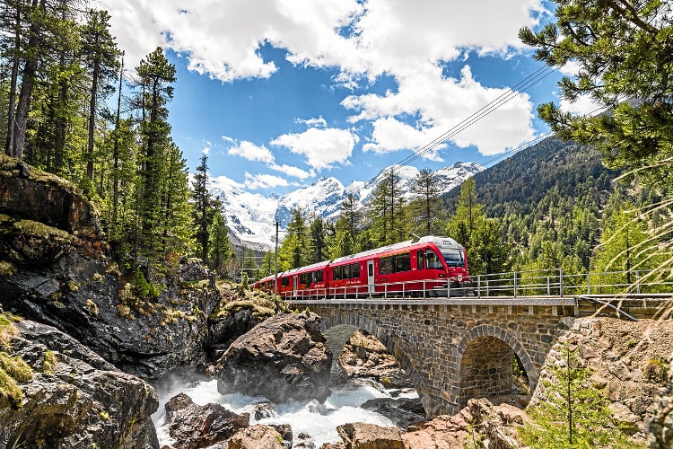 Il Trenino Rosso del Bernina, patrimonio UNESCO